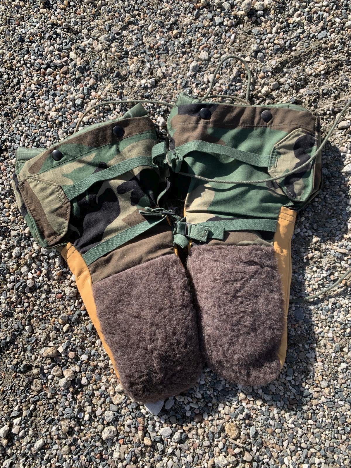 US Army Extreme Cold Weather Gloves Mittens